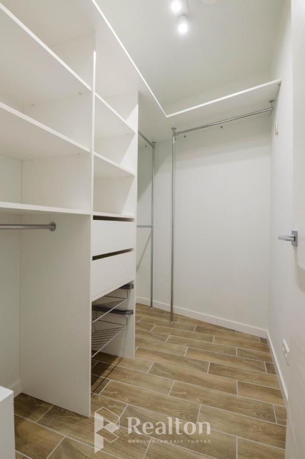 Happy Inn Egle, Self Check-In-24-7, A-C, Parking-In-The-Underground-Garage Vilnius Luaran gambar